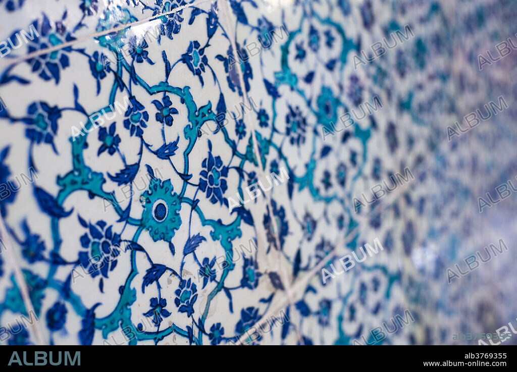 Traditional blue Turkish tiles at Topkapi Palace, UNESCO World Heritage Site, Istanbul, Turkey, Europe.