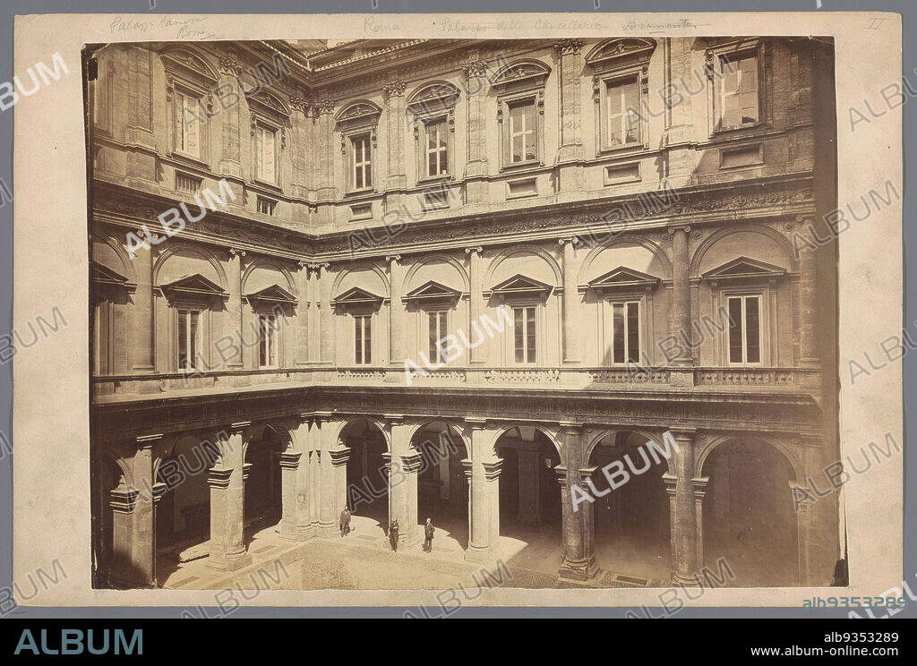 View of the courtyard of the Palazzo Farnese in Rome, Gustave Eugène Chauffourier (attributed to), Rome, c. 1875 - c. 1900, photographic support, albumen print, height 298 mm × width 404 mm.