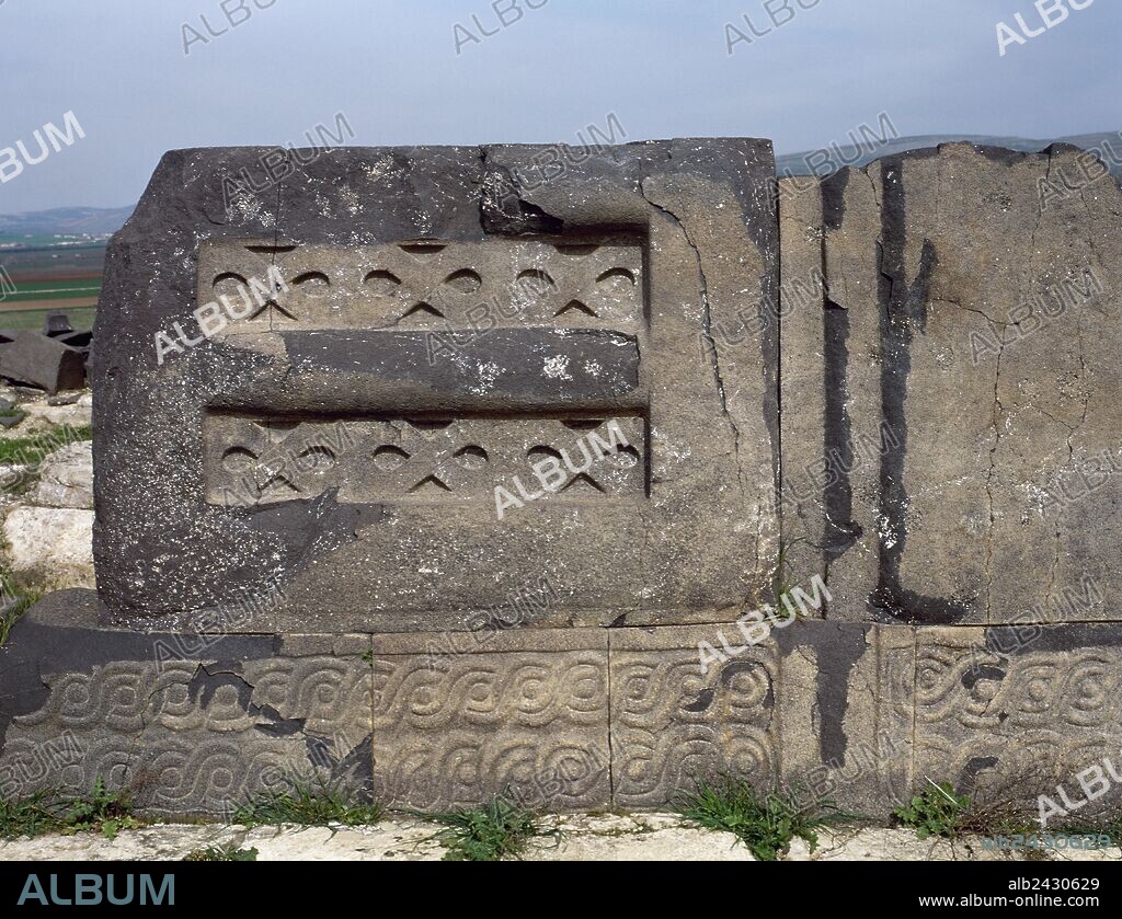 Syria, Ain Dara. Iron Age. Syro-Hittite temple, c. 1300 BC-740 BC. Basaltic stone plinth. Geometrical decoration. Detail. Photo taken before the Syrian Civil War. The temple was significantly damaged by Turkish AIr Forces in 2018.