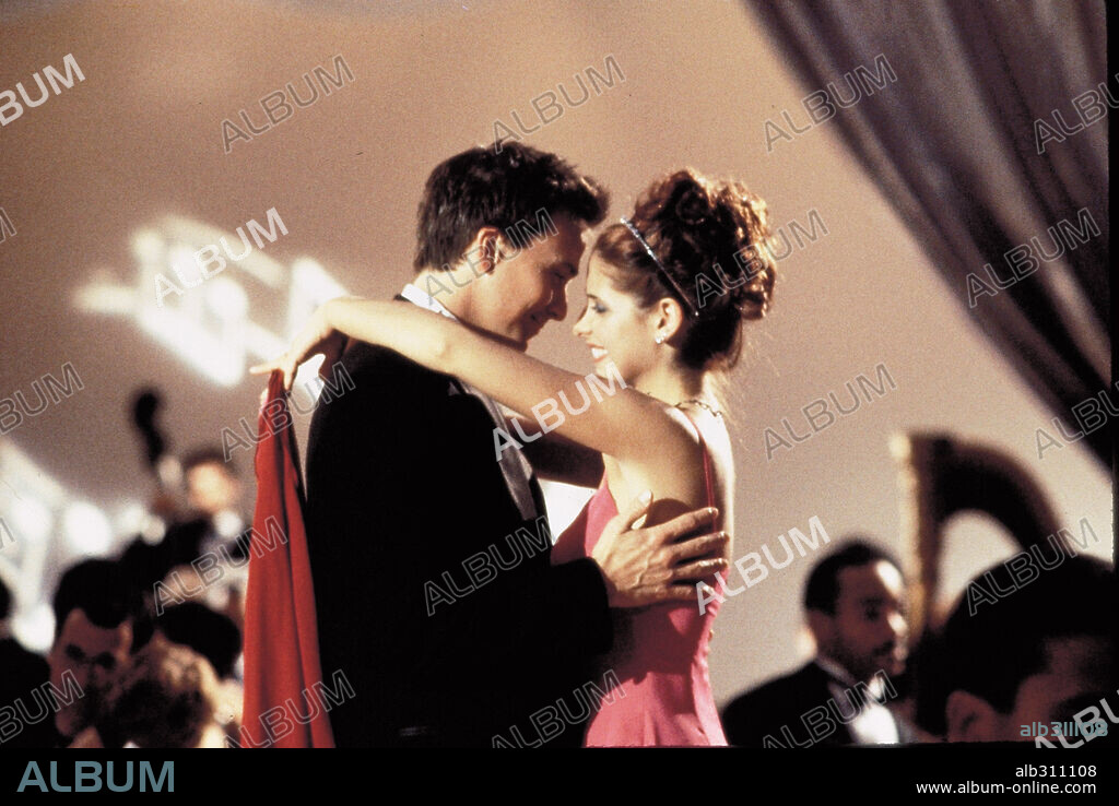 SARAH MICHELLE GELLAR and SEAN PATRICK FLANERY in SIMPLY IRRESISTIBLE, 1999, directed by MARK TARLOV. Copyright 20TH CENTURY FOX.