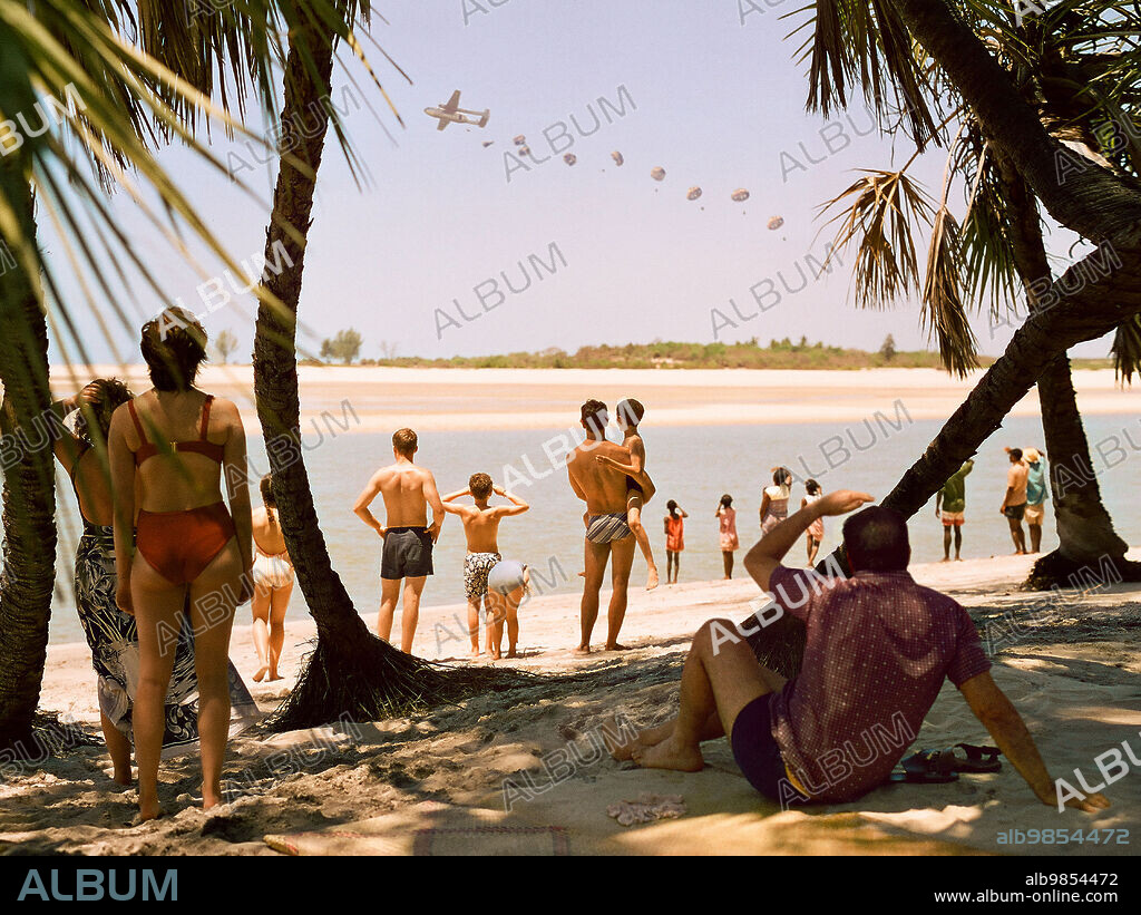 LA ISLA ROJA, 2023 (L' ILE ROUGE), dirigida por ROBIN CAMPILLO.