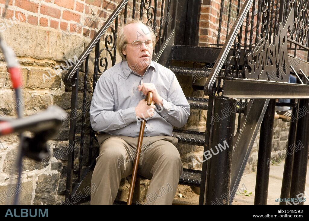PHILIP SEYMOUR HOFFMAN en SYNECDOCHE, NEW YORK, 2008, dirigida por CHARLIE KAUFMAN. Copyright LIKELY STORY/PROJECTIVE TESTING SERVICE/RUSSIA/ / GENSER, ABBOT.