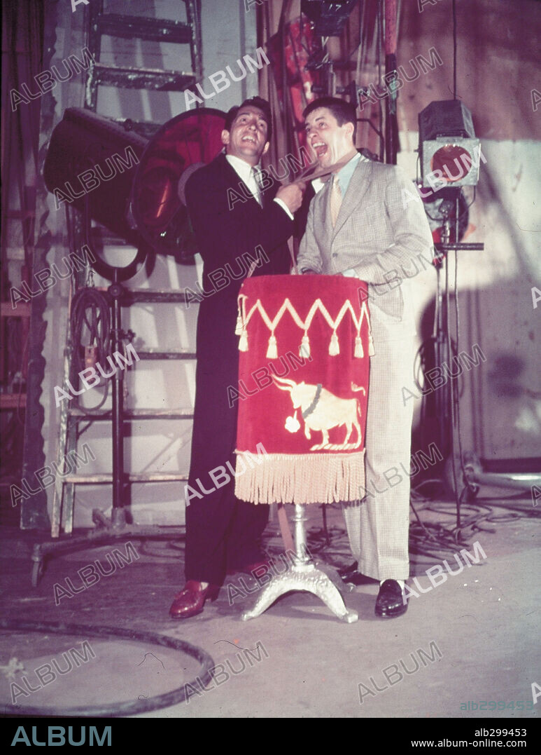 DEAN MARTIN and JERRY LEWIS in THE STOOGE, 1952, directed by DARRYL F. ZANUCK and NORMAN TAUROG. Copyright PARAMOUNT PICTURES.