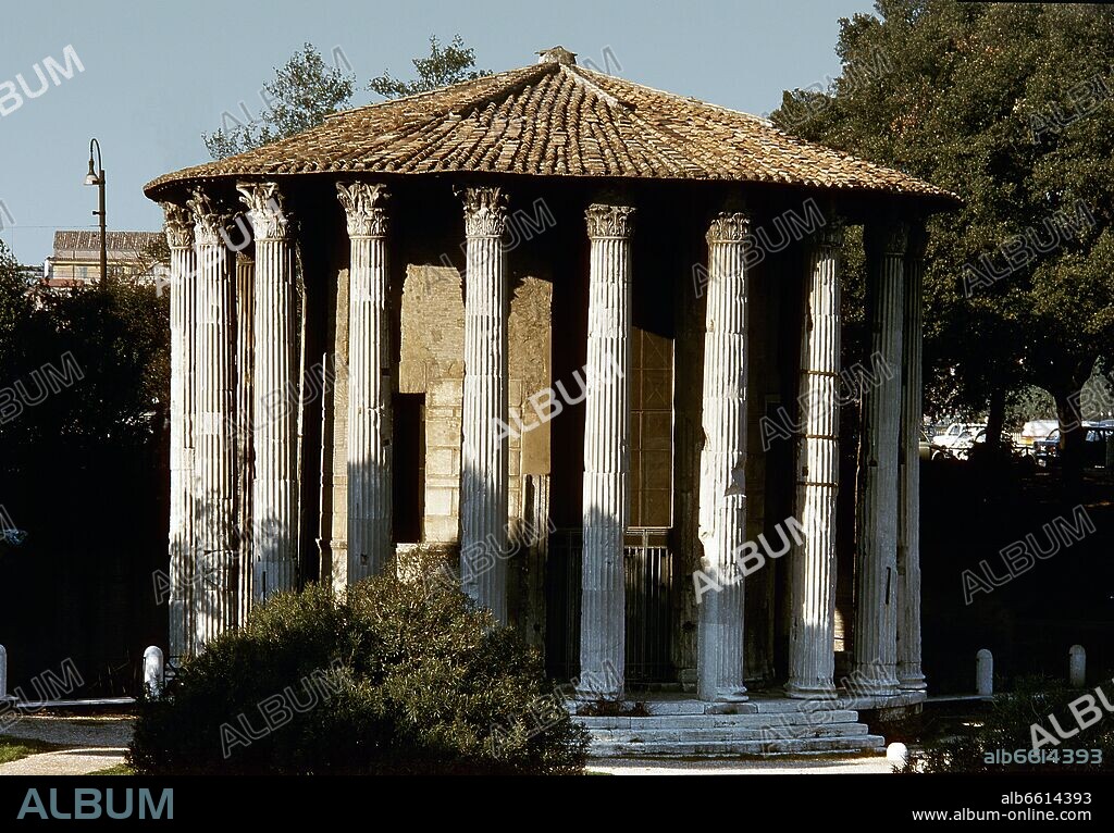 TEMPLO DE HERCULES VICTOR O HERCULES OLIVARIO ERRONEAMENTE IDENTIFICADO COMO TEMPLO DE VESTA, 120 AC.