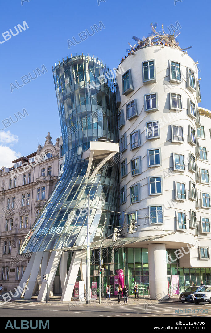 Prague Dancing House (Ginger and Fred) (Tancici dum) by Frank Gehry and Vlado Milunic, Prague, Czech Republic, Europe.