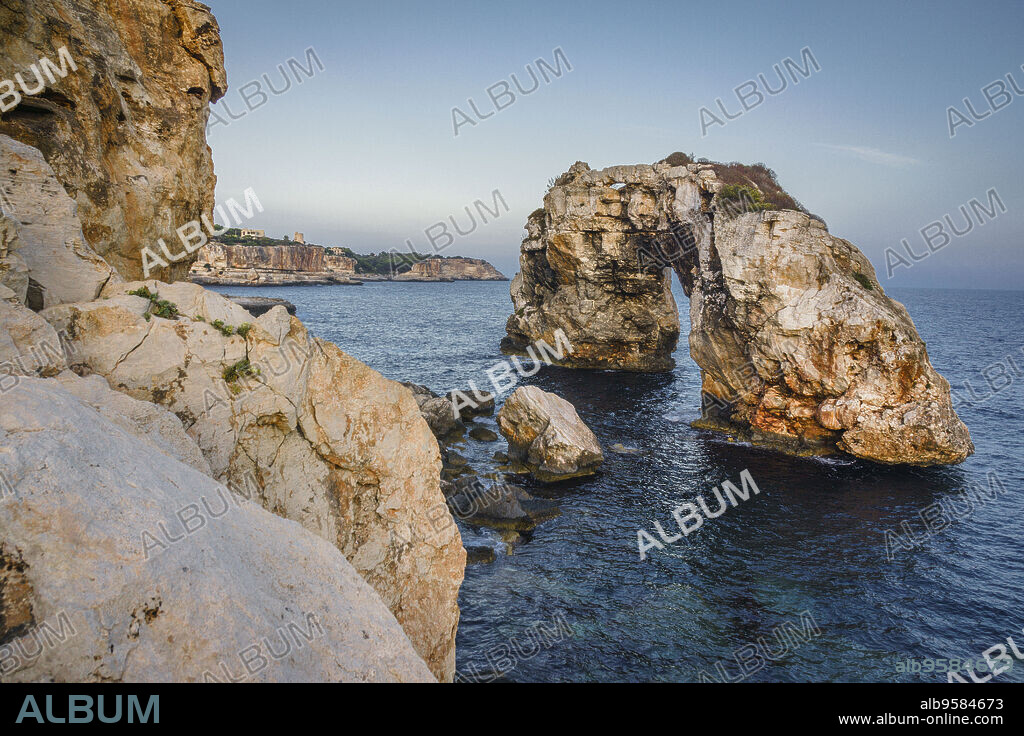 arco natural de roca Es Pontas,Santanyí,islas baleares, Spain.