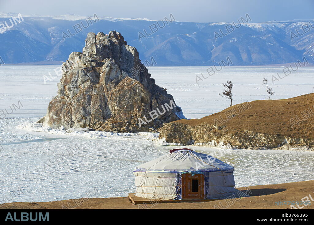 Shaman rock, Maloe More (Little Sea), frozen lake during winter, Olkhon island, Lake Baikal, UNESCO World Heritage Site, Irkutsk Oblast, Siberia, Russia, Eurasia.