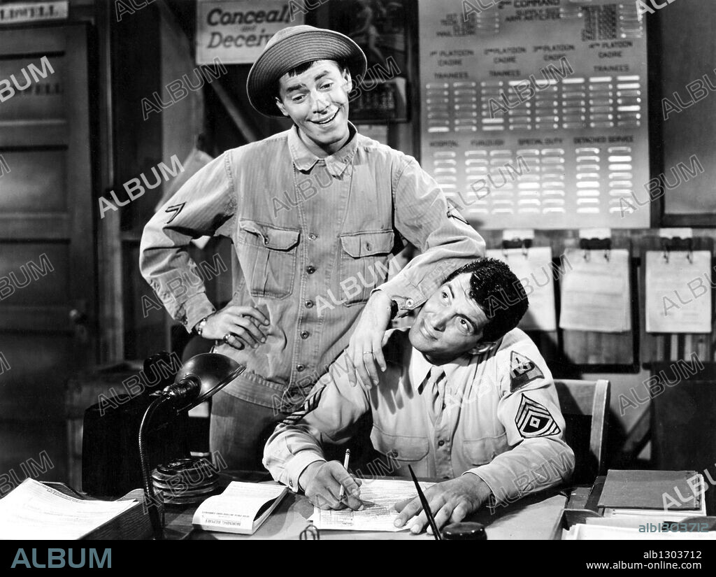 DEAN MARTIN and JERRY LEWIS in AT WAR WITH THE ARMY, 1950, directed by HAL WALKER. Copyright PARAMOUNT PICTURES.