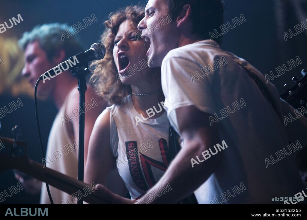 ALIA SHAWKAT, ANTON YELCHIN y CALLUM TURNER en GREEN ROOM, 2015, dirigida por JEREMY SAULNIER. Copyright BROAD GREEN PICTURES.
