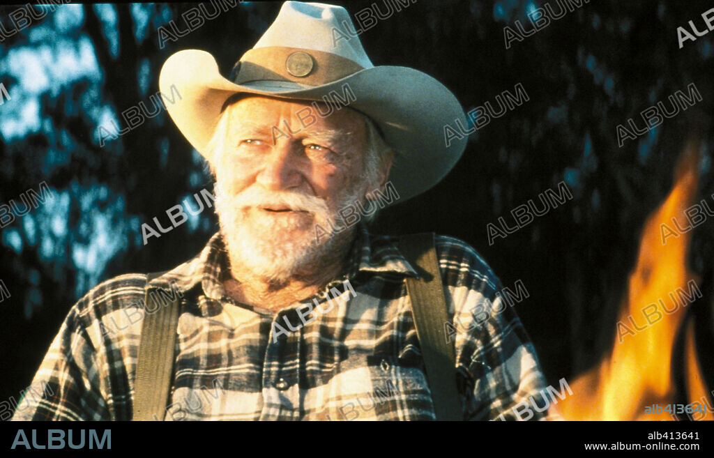 RICHARD FARNSWORTH in THE STRAIGHT STORY - EINE WAHRE GESCHICHTE, 1999 (THE STRAIGHT STORY), unter der Regie von DAVID LYNCH. Copyright LE STUDIO CANAL +(U.S).