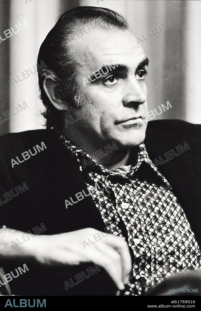 The actor Sean Connery during an interview. The Scottish actor Sean Connery, the famous fictional James Bond agent, is photographed on the occasion of an interview in Italy. Milan, 1973.