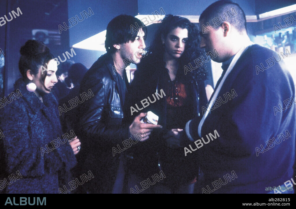 CANDELA PEÑA, JAVIER BARDEM y RUTH GABRIEL en DIAS CONTADOS, 1994, dirigida por IMANOL URIBE. Copyright AIETE FILMS-ARIANE FILMS.