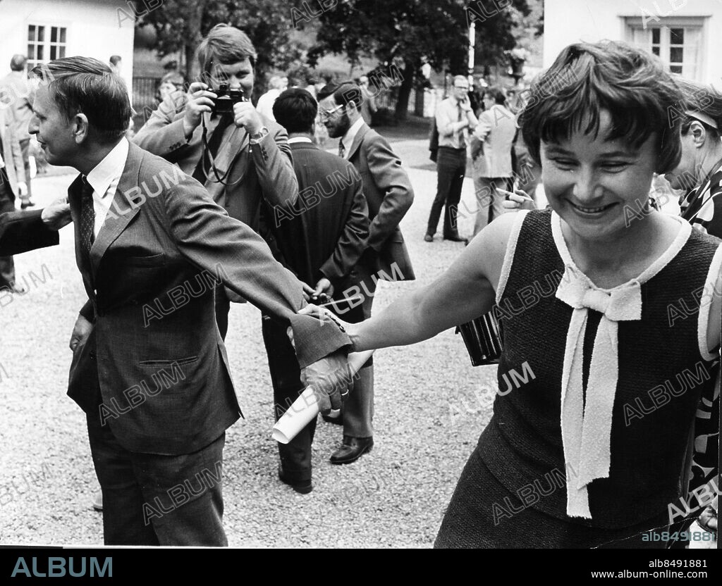 19710801 file; Olof and Lisbeth Palme. Lisbet Palme, widow of murdered Swedish Prime Minister Olof Palme, has died 87 years old. Foto: Olle Lindeborg Kod: 190 . COPYRIGHT SCANPIX SWEDEN.