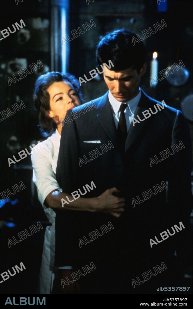 ANTHONY PERKINS and ROMY SCHNEIDER in THE TRIAL, 1962 (LE PROCES), directed by ORSON WELLES. Copyright PARIS EUROPA/FICIT/HISA.
