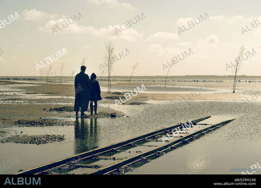 THE GERMAN LESSON, 2019 (DEUTSCHSTUNDE), directed by CHRISTIAN SCHWOCHOW. Copyright SENATOR FILM PRODUKTION.