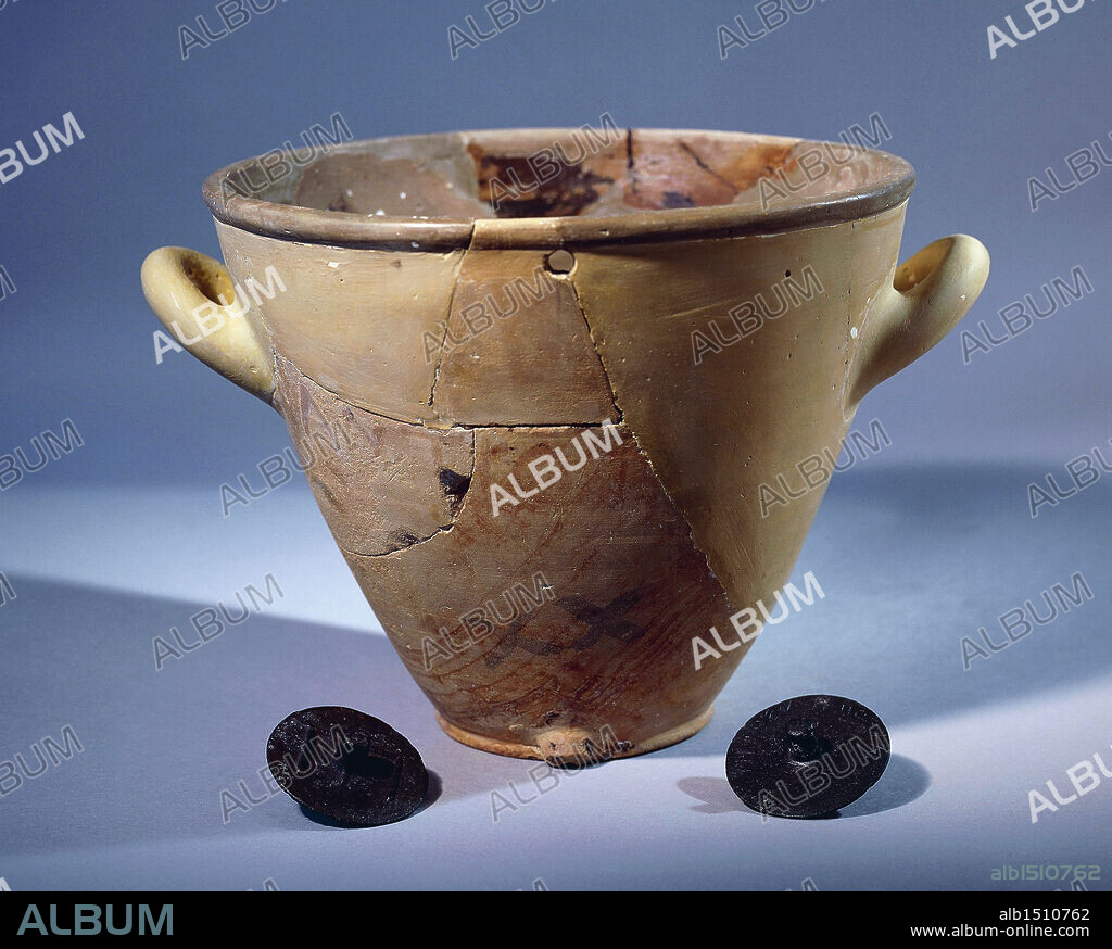 Greek civilization - 5th century b.C. - Terracotta clepsydra, water clock, realized with a 6 litre vessel.