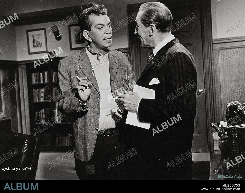 ANGEL GARASA and CANTINFLAS in THE ILLITERATE ONE, 1961 (EL ANALFABETO), directed by MIGUEL M. DELGADO. Copyright POSA FILMS, S.A.