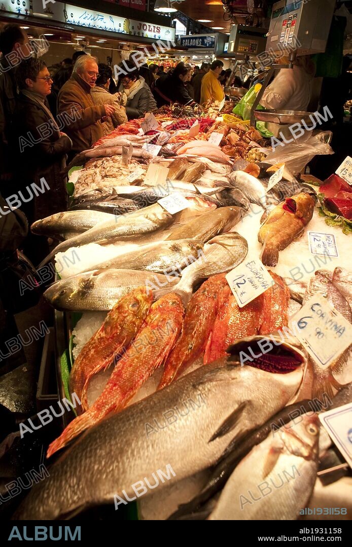 Parada de pescado. Mercado de la Boqueria. Barcelona.