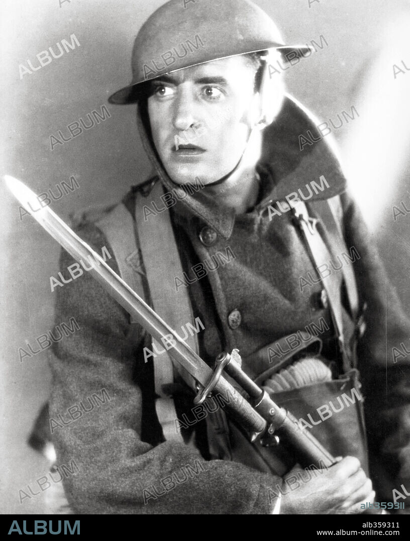 JOHN GILBERT en EL GRAN DESFILE, 1925 (THE BIG PARADE), dirigida por KING VIDOR. Copyright M.G.M.