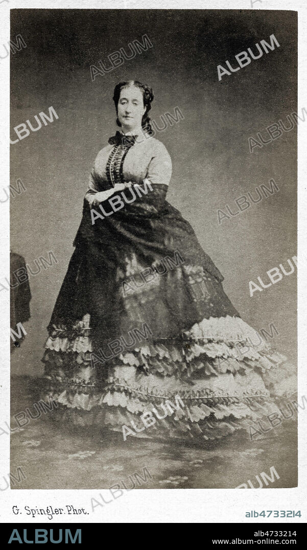 L'Imperatrice EUGENIE (1826-1920). Photographie anonyme pour un Portrait carte vers 1860. Credit : Coll. Jonas/KHARBINE-TAPABOR.