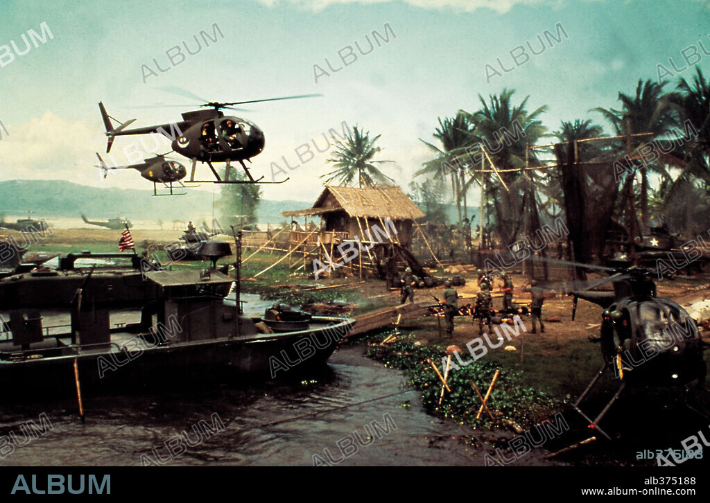 APOCALYPSE NOW, 1979, dirigida por FRANCIS FORD COPPOLA. Copyright ZOETROPE/UA.