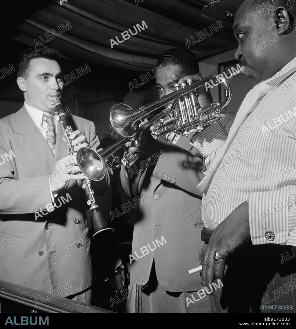 WILLIAM PAUL GOTTLIEB. Portrait of Sol (Solomon) Yaged, Joe Thomas, and Rex William Stewart, Pied Piper, New York, N.Y., ca. Sept. 1947.