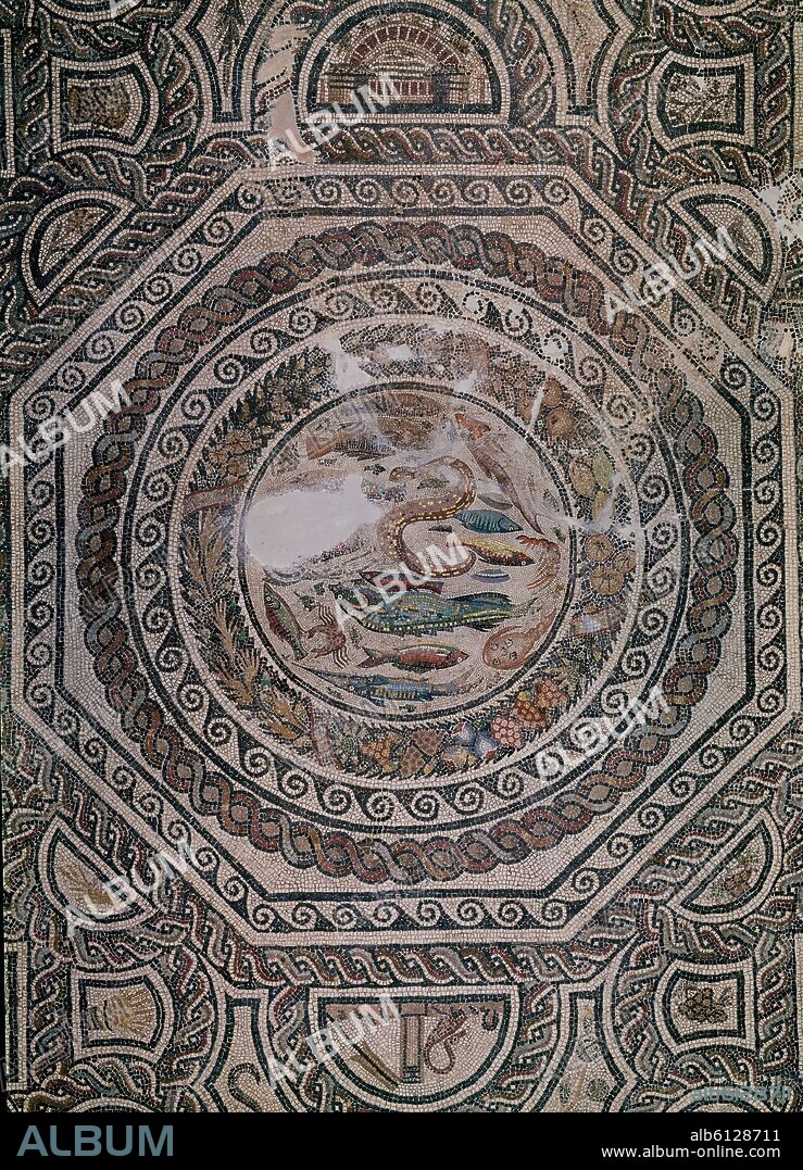MOSAICO TRICLINIUN-PECES- ARTE ROMANO.