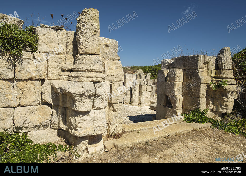 antigua capilla, castillo de San Felipe, siglo XVI ,boca del puerto de Mahón, municipio de Villacarlos, Menorca, balearic islands, Spain.