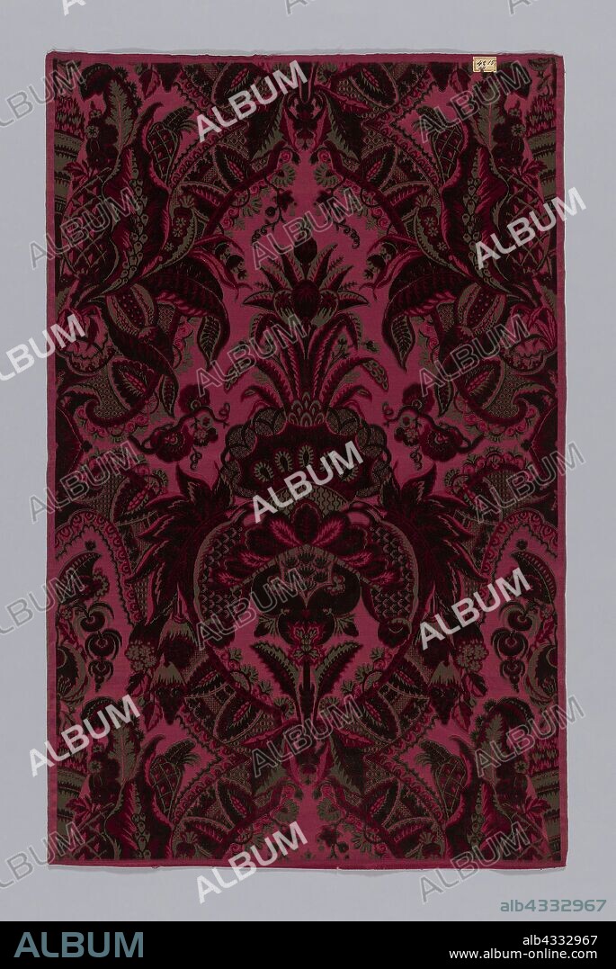 Panel, 1860/80, Produced by Mathevon et Bouvard, 1810–1895, France, Lyon, Lyon, Silk and cotton, satin weave, cut and uncut voided velvet, 103.5 x 66 cm (40 3/4 x 26 in.).