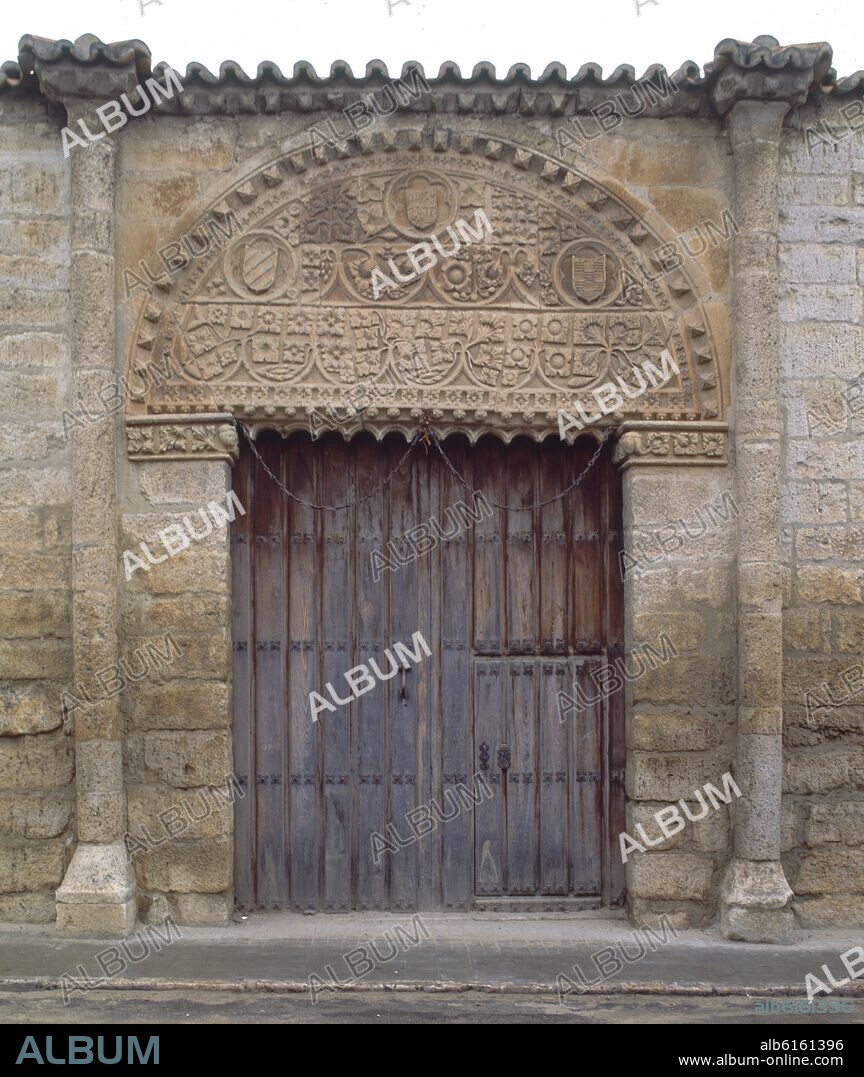 PORTADA DEL PALACIO DONDE SE REDACTARON LAS LEYES DE TORO EN 1505.