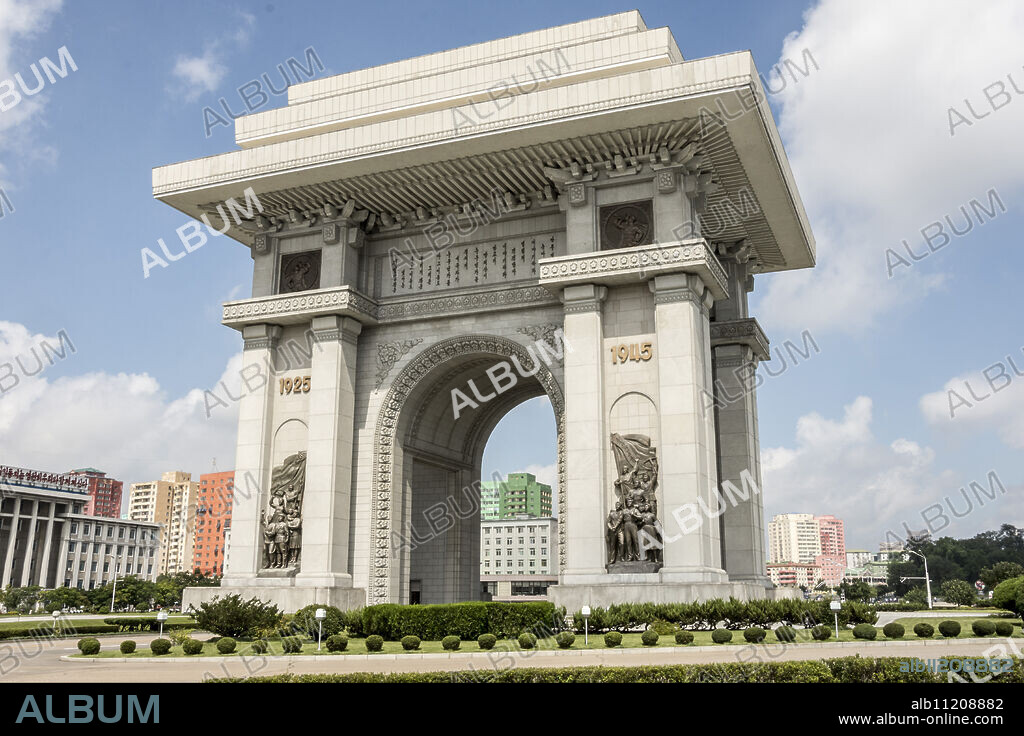 Arch of Triumph, 10 metres taller than the Paris version, Pyongyang, North Korea, Asia.