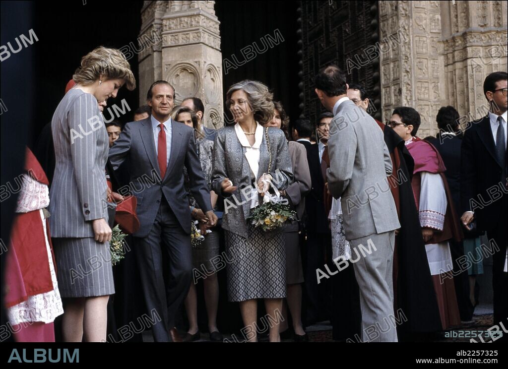 JUAN CARLOS I. REY DE ESPAÑA. ROMA 1938-. VISITA A TOLEDO DEL PRINCIPE CARLOS DE INGLATERRA I LA PRINCESA DIANA DE GALES ,ACOMPAÑADOS POR LOS REYES DE ESPAÑA DURANTE SU ESTANCIA EN ESPAÑA.