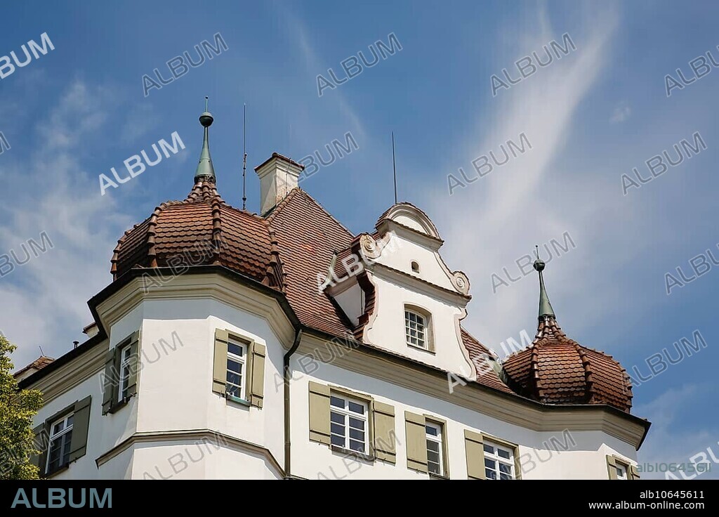 Bernstadt Castle, detail, turret, roof shingles, windows, today municipal administration and local history museum, symmetrical baroque building, historical building, architecture, Bernstadt, Baden-Württemberg, Germany
