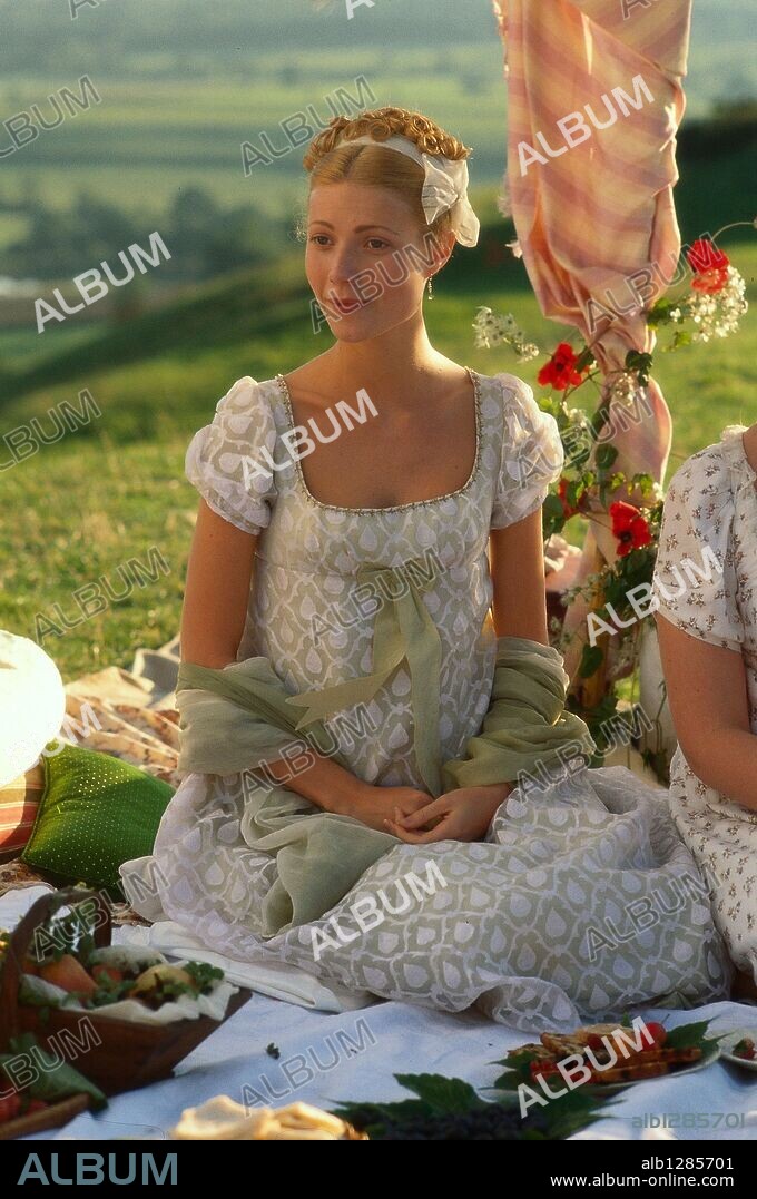 GWYNETH PALTROW in EMMA, 1996, directed by DOUGLAS MCGRATH. Copyright MATCHMAKER FILMS.