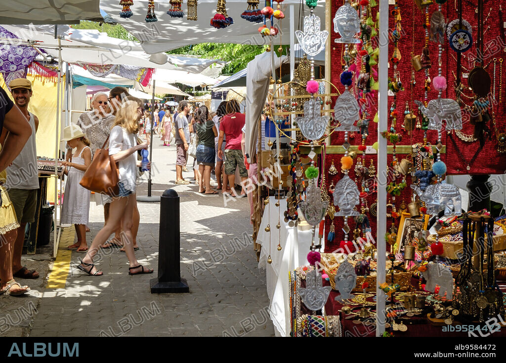 mercadillo hippie, Sant Joan de Labritja, Ibiza, balearic islands, Spain.