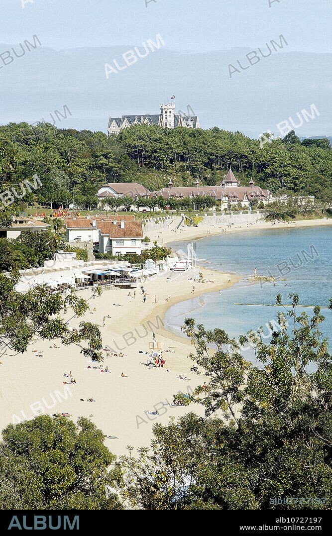 Playa de los Peligros and Playa de la Magdalena. Bahia de Santander. Cantabria. Spain.