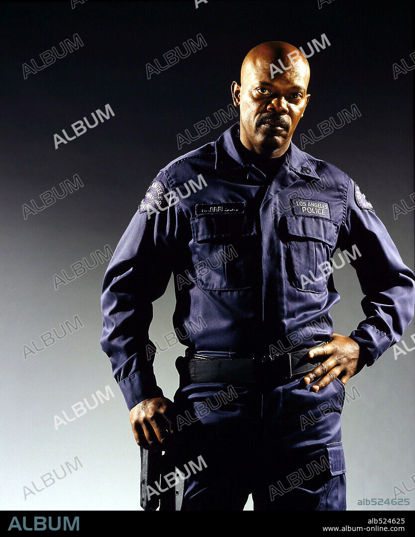 SAMUEL L. JACKSON in S. W. A. T., 2003, directed by CLARK JOHNSON. Copyright COLUMBIA PICTURES / WHITE, TIMOTHY.