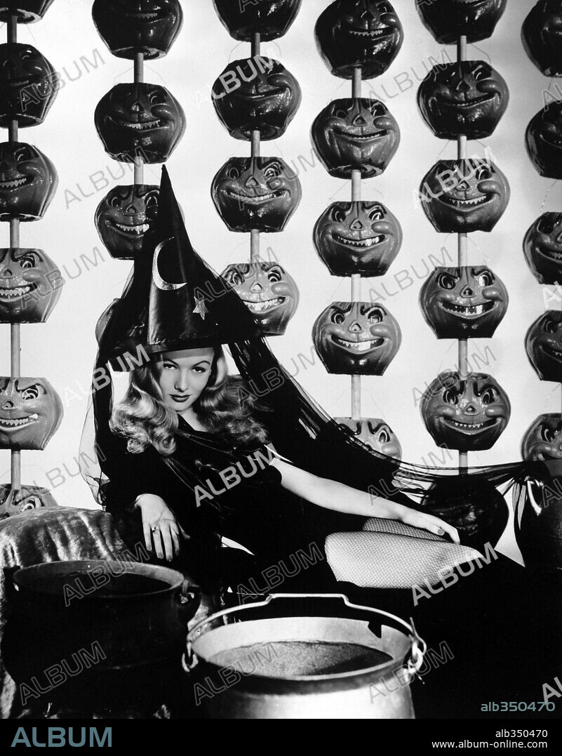 VERONICA LAKE in I MARRIED A WITCH, 1942, directed by RENE CLAIR. Copyright UNITED ARTISTS.