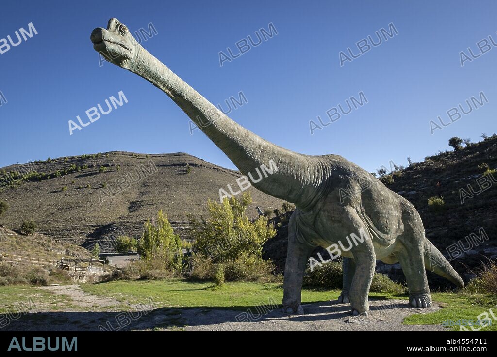 braquiosaurio, reproduccion a tamaño natural, Brachiosaurus altithorax, yacimiento de Valdecevillo, Enciso, La Rioja , Spain, Europe.