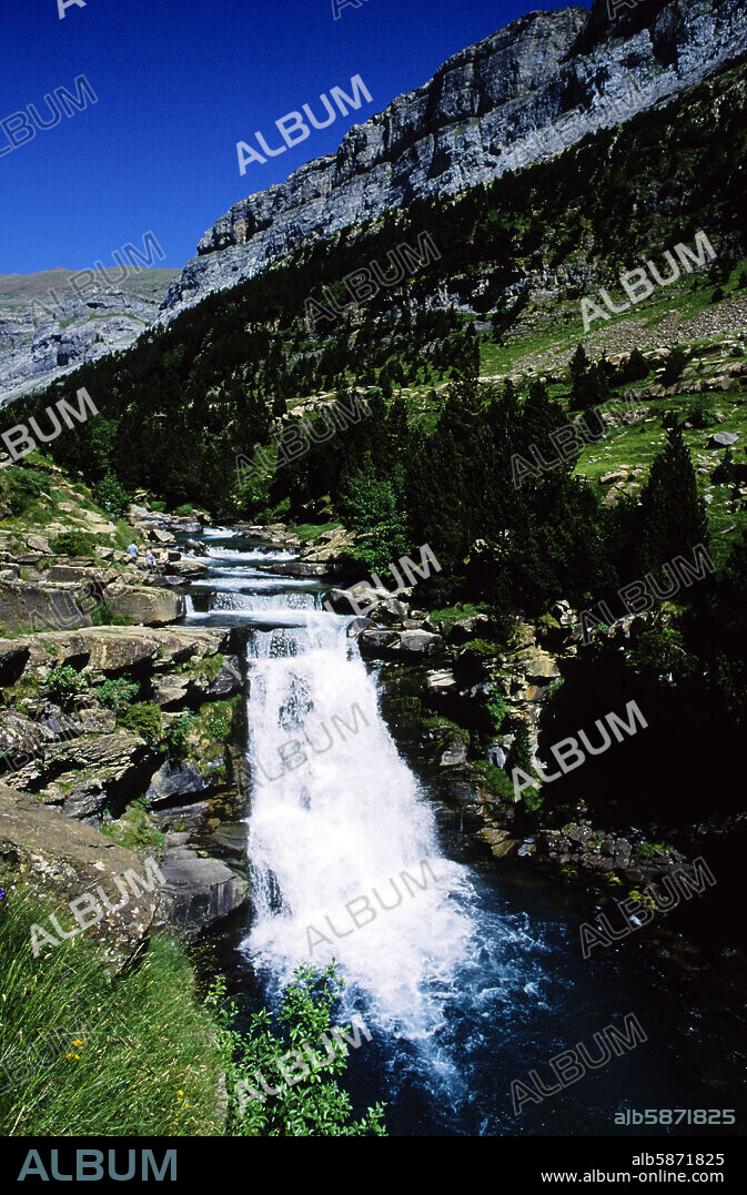 Parque Nacional de Valle de Ordesa y Monte Perdido; Gradas "Circo de Soaso".