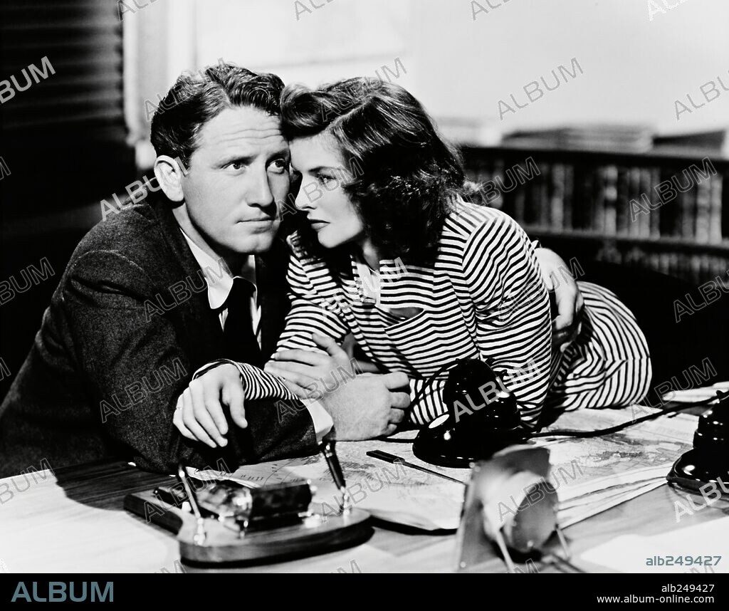 KATHARINE HEPBURN und TRACY SPENCER. KATHARINE HEPBURN und SPENCER TRACY in WOMAN OF THE YEAR, 1942, unter der Regie von GEORGE STEVENS. Copyright M.G.M.