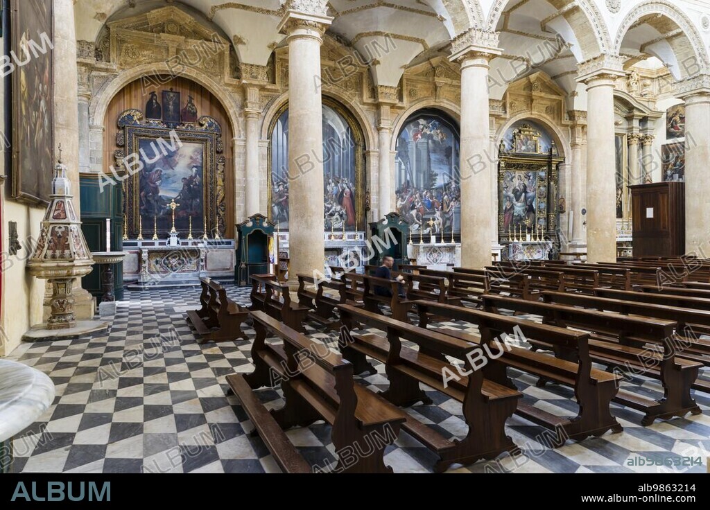 Nave and left aisle, side altars, among others by Giovanni Andrea Coppola, 1597, 1659, Cathedral of Sant? Agata, Baroque, Old Town, Gallipoli, Province of Lecce, Gulf of Taranto, Apulia, Puglia, Italy