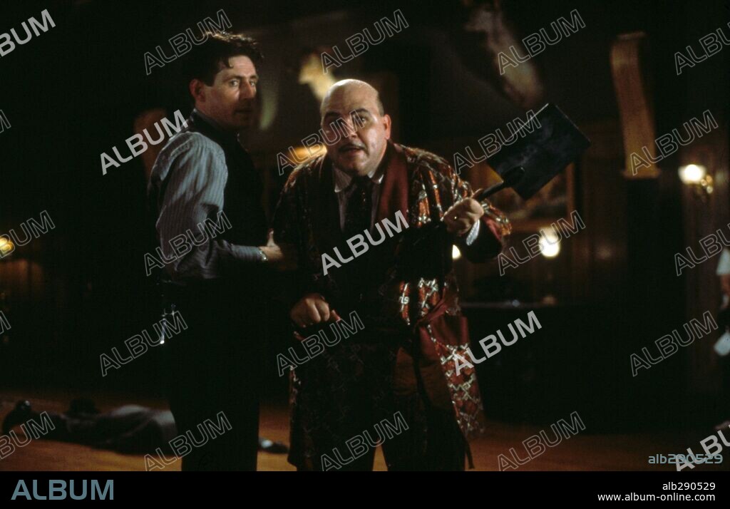 GABRIEL BYRNE y JON POLITO en MUERTE ENTRE LAS FLORES, 1990 (MILLER'S CROSSING), dirigida por ETHAN COEN y JOEL COEN. Copyright 20TH CENTURY FOX.