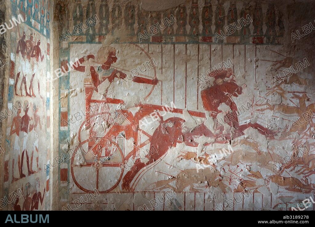 Egipto. Tumba 56 Userhat. Está situada en Sheij Abd el-Qurna, formando parte de la necrópolis tebana, en la orilla oeste del Nilo, frente a Luxor.2 Es el lugar de enterramiento del funcionario civil del Antiguo Egipto, Userhat, que fue escriba real y niño de la guardería real (niño de Kep), durante el reinado de Amenhotep II, de la dinastía XVIII. También se enterró su esposa Mutneferet.
