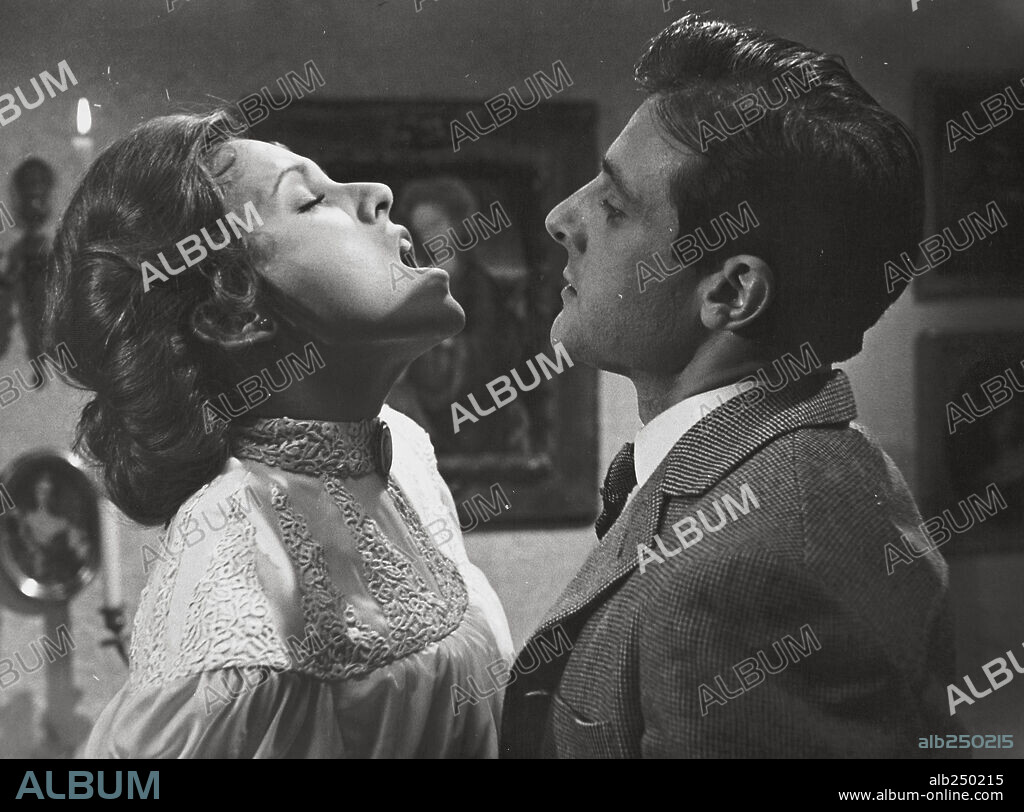 ANA BELEN en LA PETICION, 1976, dirigida por PILAR MIRO. Copyright CIPI.