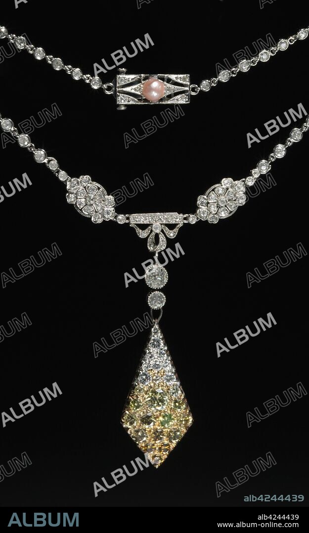 Necklace, c. 1900-20. America, 20th century. Demantoid garnet, diamonds, pearl, gold, platinum; overall: 24 x 3 x 0.5 cm (9 7/16 x 1 3/16 x 3/16 in.).