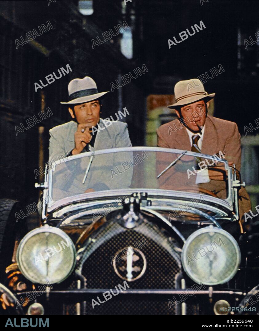 ALAIN DELON und JEAN-PAUL BELMONDO in BORSALINO, 1970, unter der Regie von JACQUES DERAY. Copyright ADEL PRODUCTIONS.