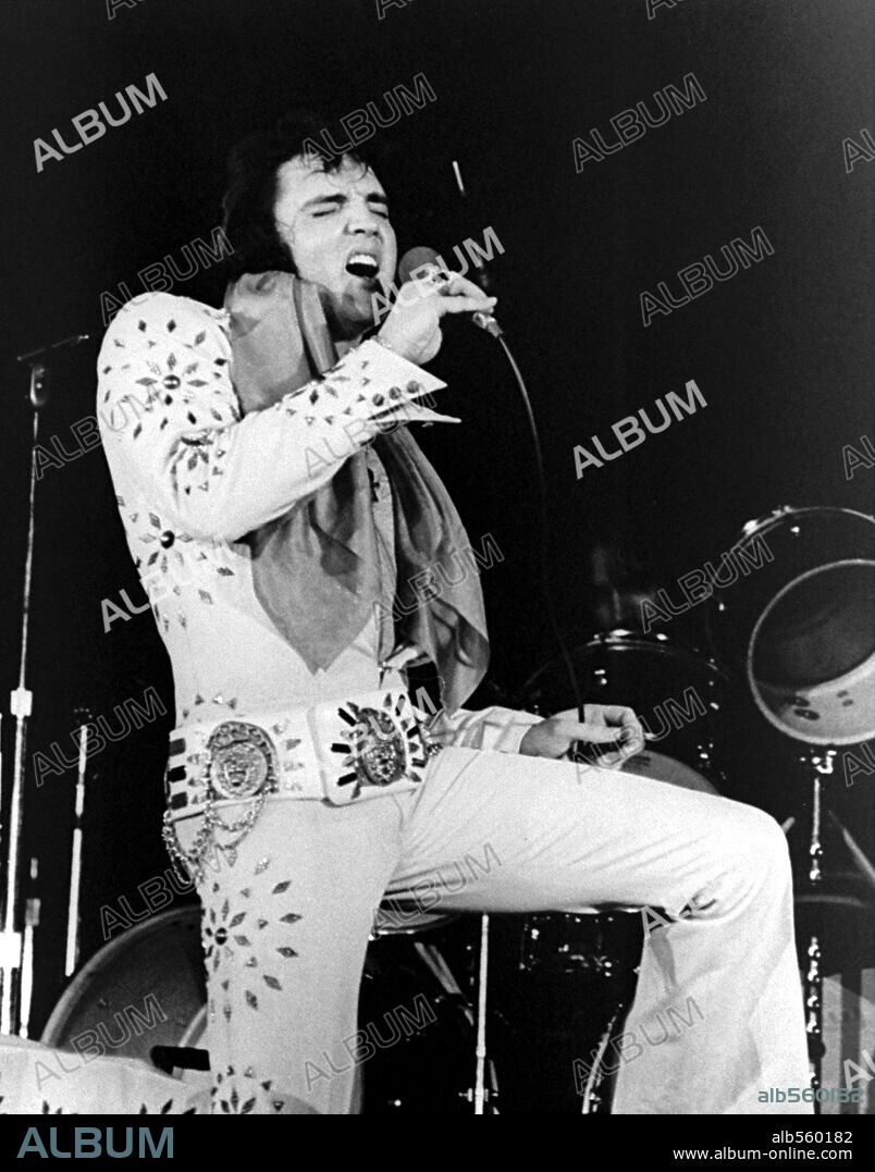 ELVIS PRESLEY in ELVIS ON TOUR, 1972, unter der Regie von PIERRE ADIDGE und ROBERT ABEL. Copyright M.G.M.