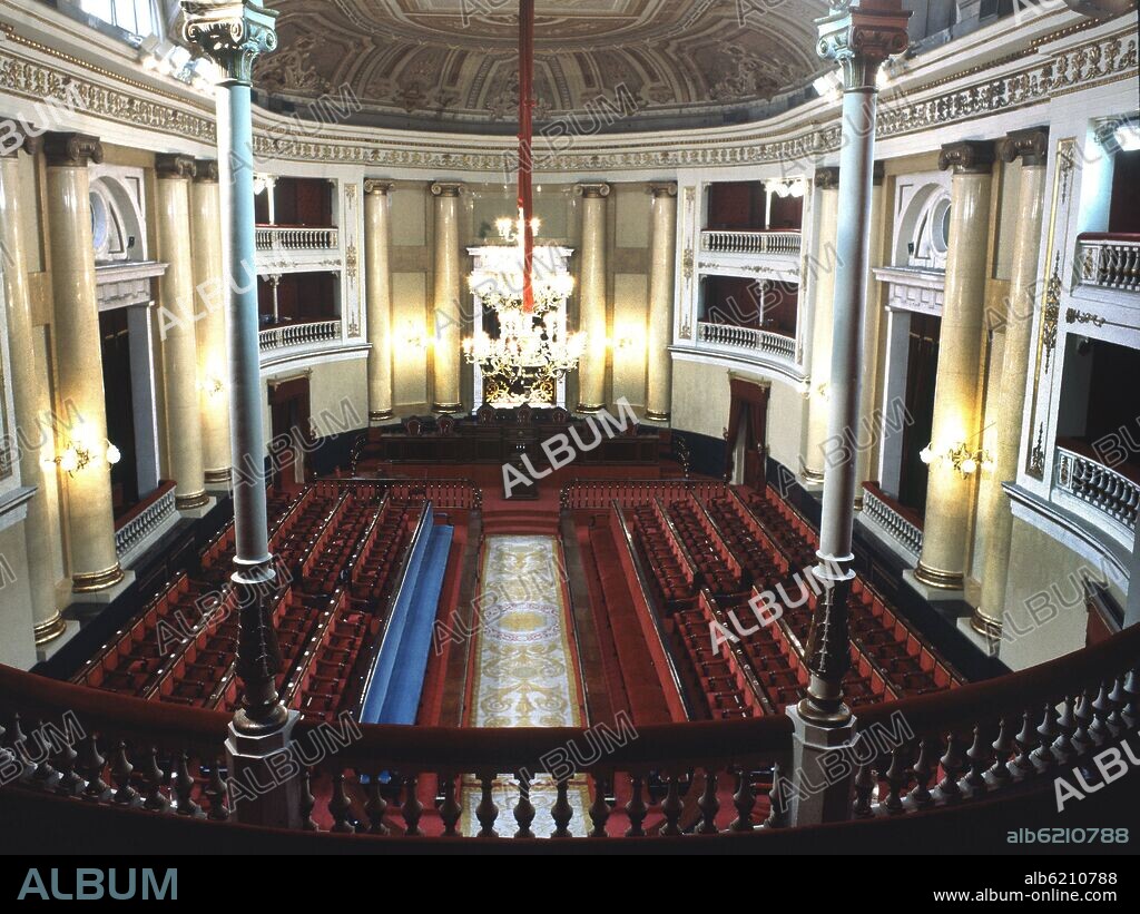 ISIDRO GONZALEZ VELAZQUEZ. HEMICICLO ANTIGUO O SALON DE SESIONES DEL SENADO SITUADO EN LA ANTIGUA IGLESIA DEL COLEGIO DE DOÑA MARIA DE ARAGON MODIFICADA EN 1820.