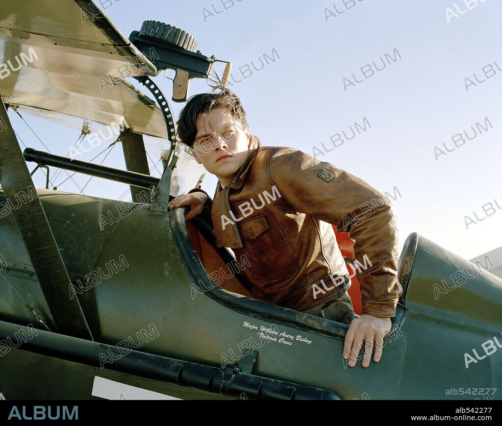 di caprio. Leonardo DiCaprio en EL AVIADOR, 2004 (THE AVIATOR), dirigida por MARTIN SCORSESE. Copyright MIRAMAX FILMS.